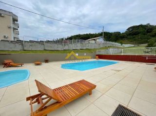 Apartamento com sacada .