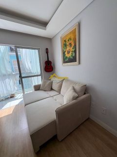 Apartamento com sacada .