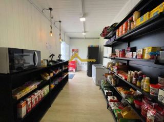 Apartamento com sacada .