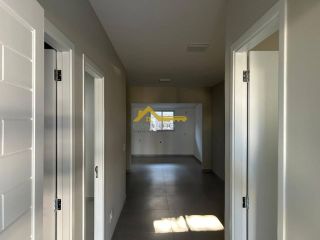 Casa reformada e com suíte .