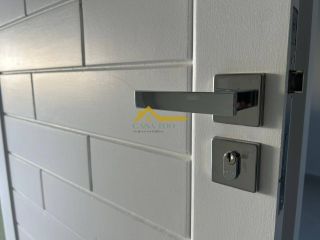 Casa reformada e com suíte .