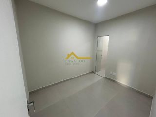 Casa reformada e com suíte .