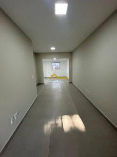 Casa reformada e com suíte .