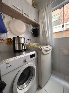 Apto dois dorm. com suíte, sacada com churrasqueira e vaga dupla coberta