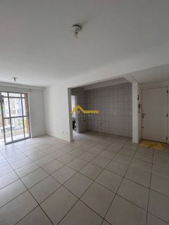 Próximo de tudo, 2 dorm. com suíte, sacada e churrasqueira e vaga de garagem coberta