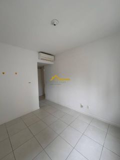 Próximo de tudo, 2 dorm. com suíte, sacada e churrasqueira e vaga de garagem coberta