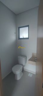 SOBRADO COM DUAS SUÍTES EM PALHOÇA .