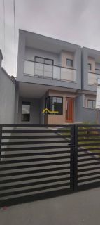 SOBRADO COM DUAS SUÍTES EM PALHOÇA .