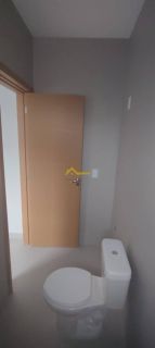 SOBRADO COM DUAS SUÍTES EM PALHOÇA .