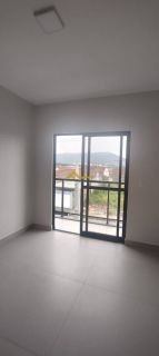 SOBRADO COM DUAS SUÍTES EM PALHOÇA .