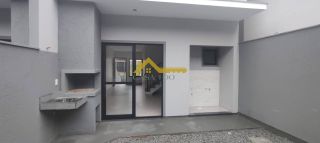 SOBRADO COM DUAS SUÍTES EM PALHOÇA .