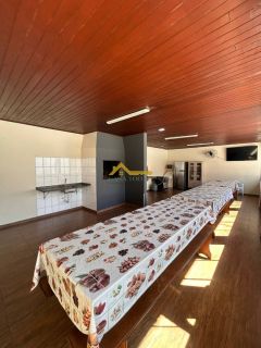 Apto reformado, andar alto, elevador e piscina!