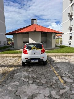Apto reformado, andar alto, elevador e piscina!