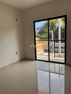 SOBRADO COM 2 SUÍTES EM SÃO JOSÉ