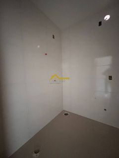 SOBRADO COM 2 SUÍTES EM SÃO JOSÉ