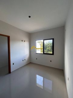 SOBRADO COM 2 SUÍTES EM SÃO JOSÉ