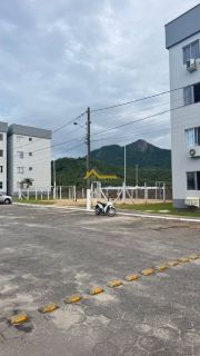 Apartamento térreo reformado no Residencial Villagio Bella Vista