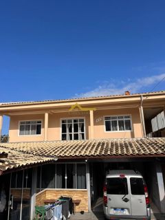 Imóvel com duas casas e um espaço para kitinete - Renda garantida