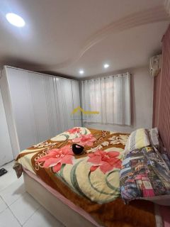 Imóvel com duas casas e um espaço para kitinete - Renda garantida