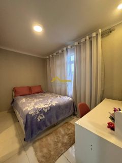 Imóvel com duas casas e um espaço para kitinete - Renda garantida