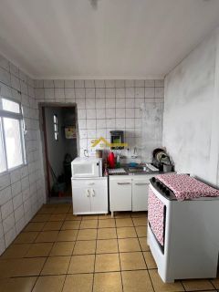 Imóvel com duas casas e um espaço para kitinete - Renda garantida