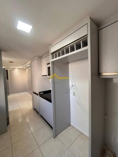 Apto dois dormitórios, móveis planejados cozinha e vaga livre de garagem