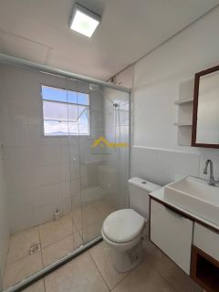 Apto dois dormitórios, móveis planejados cozinha e vaga livre de garagem