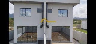 Sobrado Para Vender com 3 quartos 1 suítes em São José