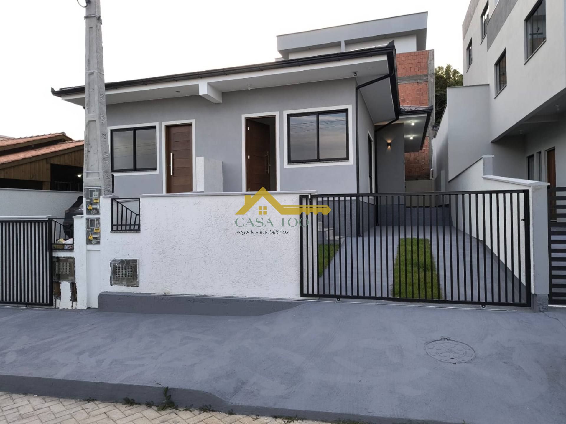 Linda casa construída para acomodar a sua família - Lisboa 3 - São José