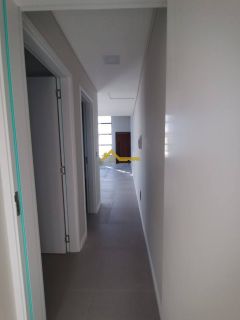 Casa com designer moderno - 2 dorm com suíte - São José