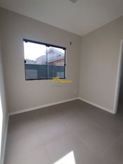 Casa com designer moderno - 2 dorm com suíte - São José