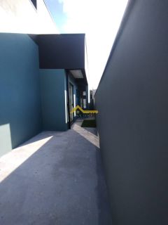 Casa com designer moderno - 2 dorm com suíte - São José