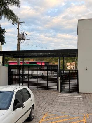 Apartamento 100% mobiliado e decorado!