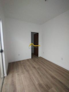 Casa geminada com dois quartos - São josé