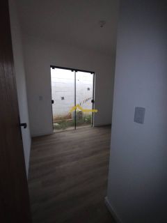 Casa geminada com dois quartos - São josé