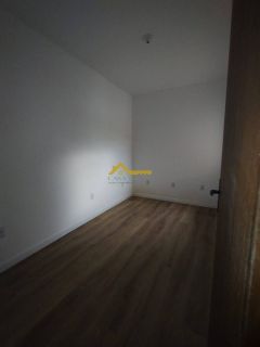 Casa geminada com dois quartos - São josé