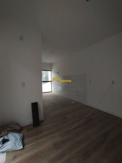 Casa geminada com dois quartos - São josé