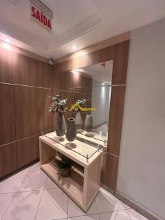 Apto semimobiliado com duas sacadas