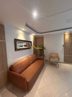 Apto semimobiliado com duas sacadas