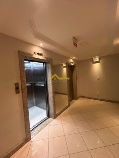 Apto semimobiliado com duas sacadas