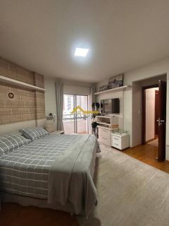 Apto semimobiliado com duas sacadas