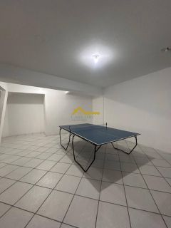 Apto semimobiliado com duas sacadas