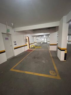 Apto semimobiliado com duas sacadas