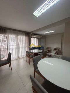 Apto semimobiliado com duas sacadas