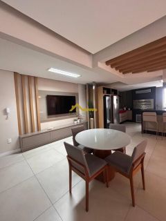 Apto semimobiliado com duas sacadas