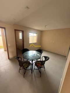 Sobrado com 2 quartos, sendo 2 suítes, semi-mobiliado em São José