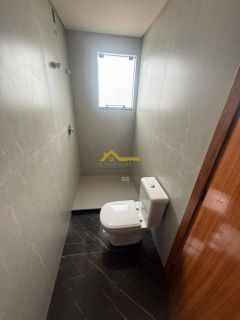 Sobrado com 2 quartos, sendo 2 suítes, semi-mobiliado em São José