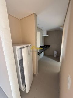 Sobrado com 2 quartos, sendo 2 suítes, semi-mobiliado em São José