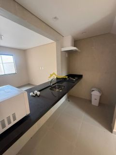 Sobrado com 2 quartos, sendo 2 suítes, semi-mobiliado em São José