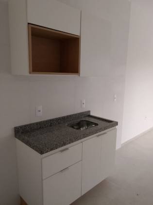 CASA SEMI MOBILIADA EM PALHOÇA .